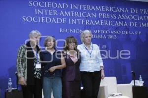 CONFERENCIA LA MUJERES EN LA COMUNICACIÓN SOCIEDAD INTERAMERICANA DE PRENSA . UDLAP