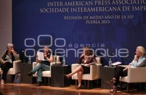 CONFERENCIA LA MUJERES EN LA COMUNICACIÓN  SOCIEDAD INTERAMERICANA DE PRENSA . UDLAP