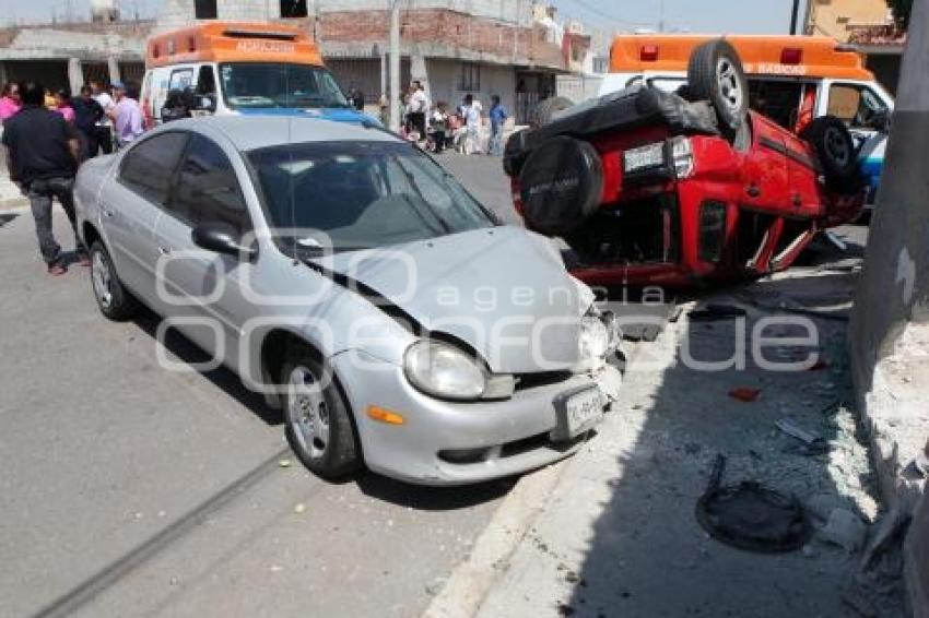 ACCIDENTE AUTOMOVILISTICO COL. TRES CRUCES