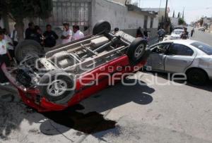 ACCIDENTE AUTOMOVILISTICO COL. TRES CRUCES