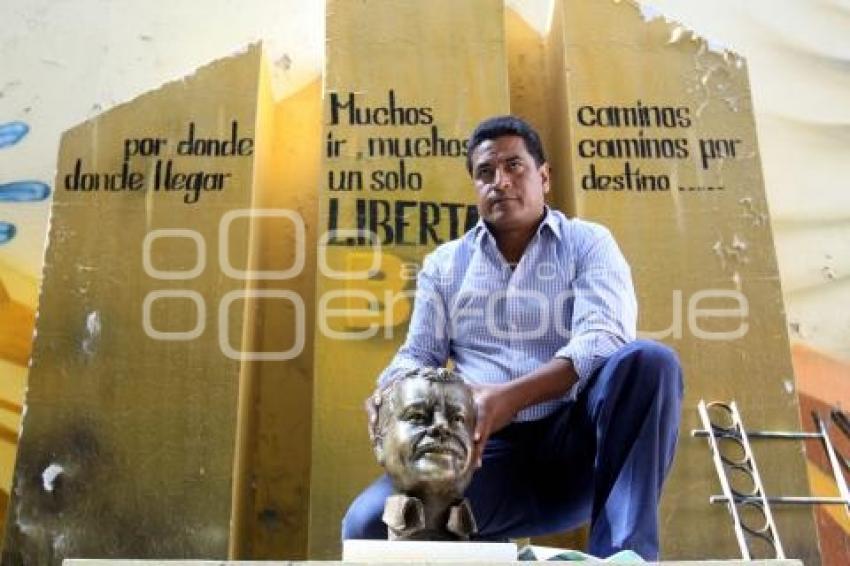 COLOCAN BUSTO DE LUIS DONALDO COLOSIO