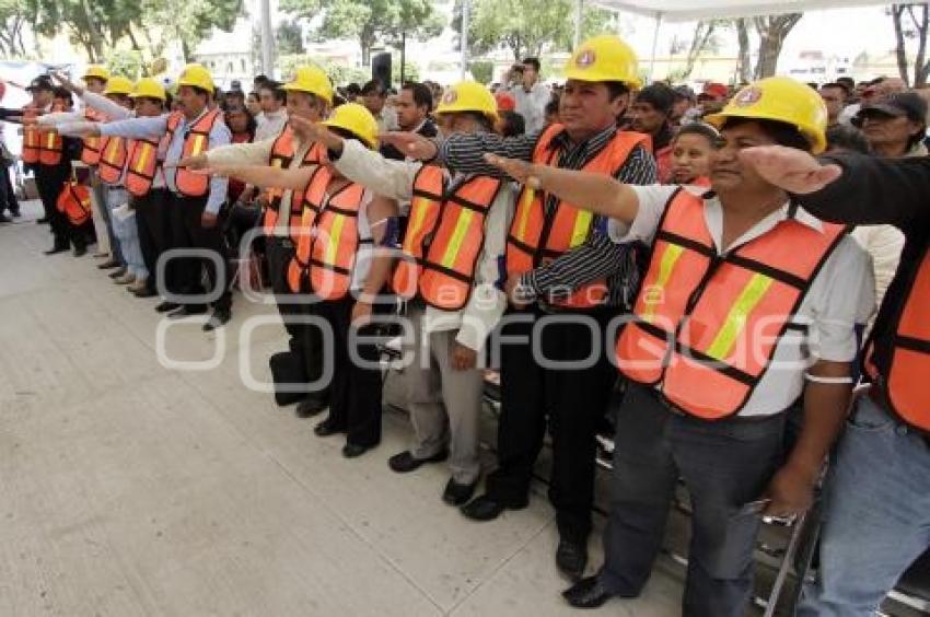 TOMA PROTESTA A COMITÉS DE PROTECCIÓN CIVIL FERNANDO MANZANILLA