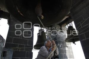 REPIQUE DE CAMPANAS EN CATEDRAL