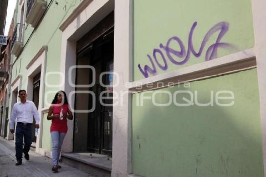 FACHADAS CON GRAFFITTIS PREVIO A TIANGUIS TURÍSTICO