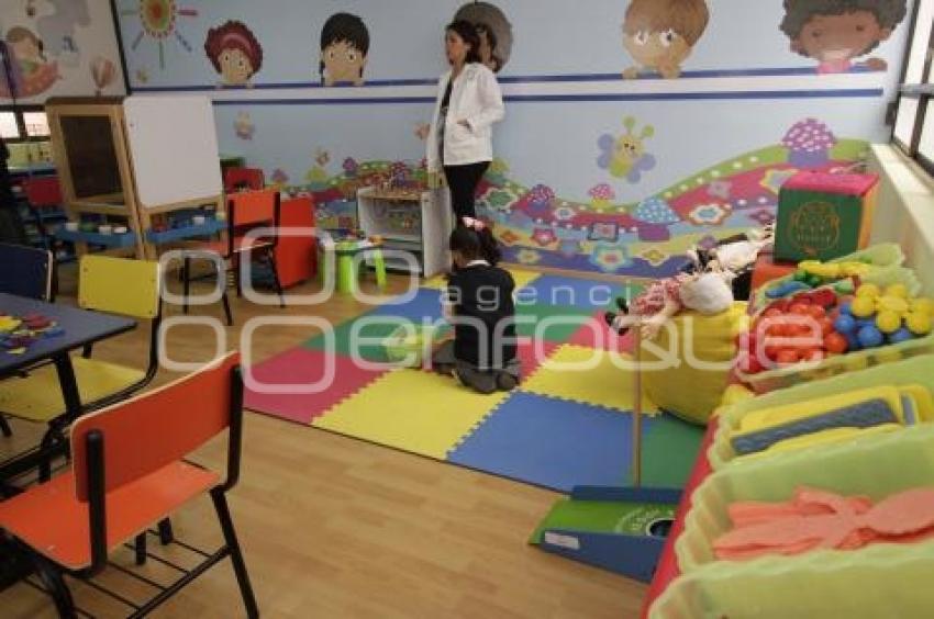 INAUGURAN CÁMARA GESELL EN EL DIF