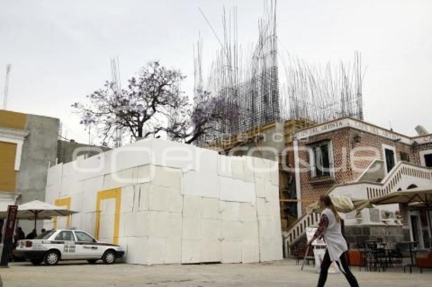 RETIRAN ESCOMBROS DEL BARRIO DEL ARTISTA PREVIO A LA LLEGADA DEL TIANGUIS TURÍSTICO