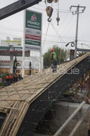 COLAPSA ESTRUCTURA . PUENTE