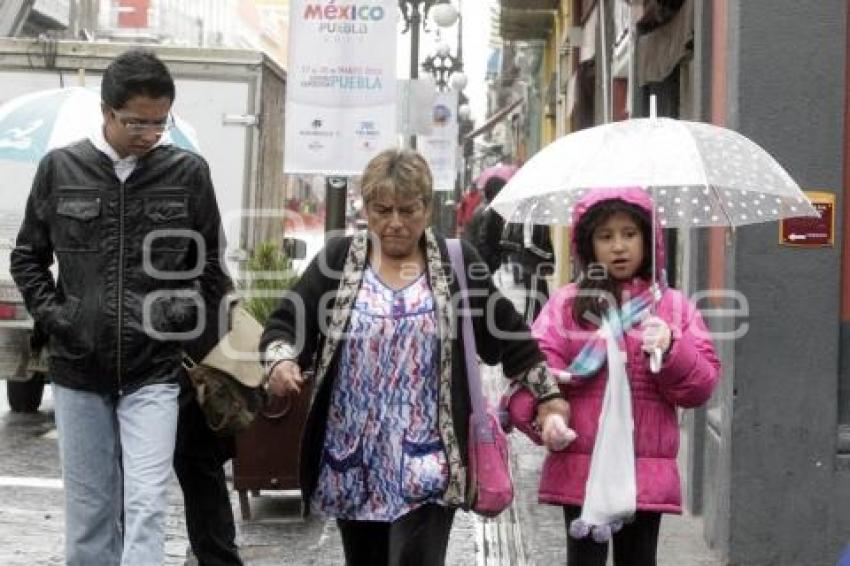 LLUVIA EN LA ANGELOPÓLIS