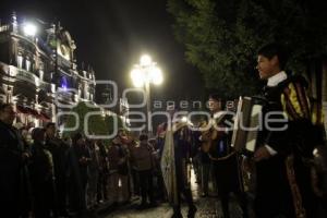 TUNAS EN EL ZÓCALO DE LA CIUDAD