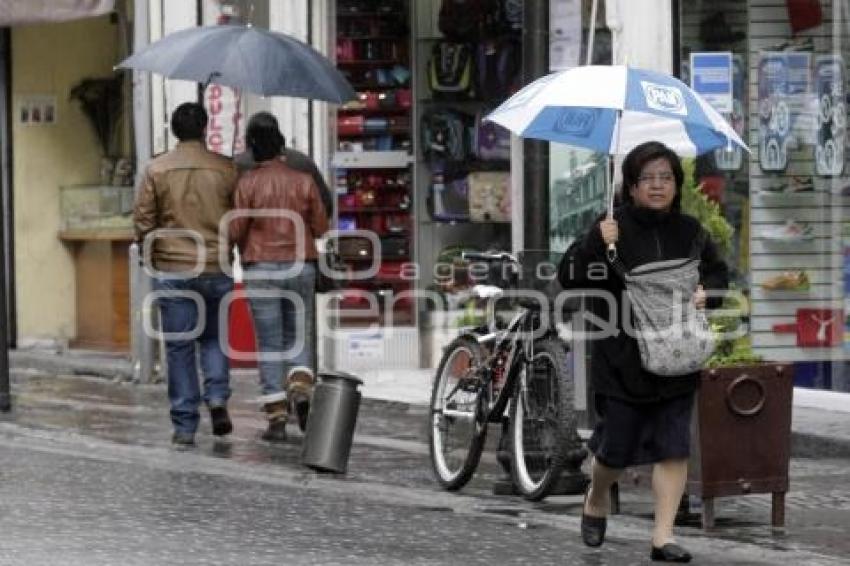 LLUVIA EN LA ANGELOPÓLIS
