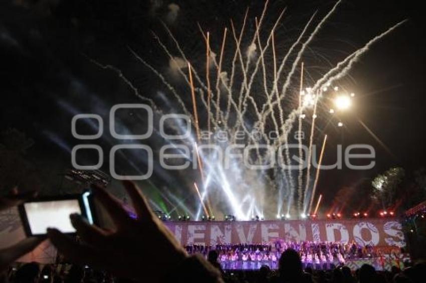 ESPECTÁCULO MULTIMEDIA . TIANGUIS TURÍSTICO