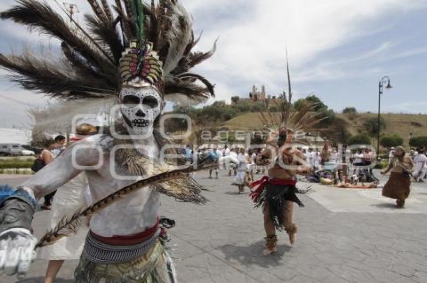 PIRÁMIDE DE CHOLULA . ENTRADA DE LA PRIMAVERA