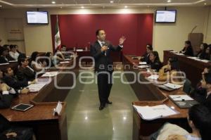 JAVIER LOZANO EN LA UPAEP