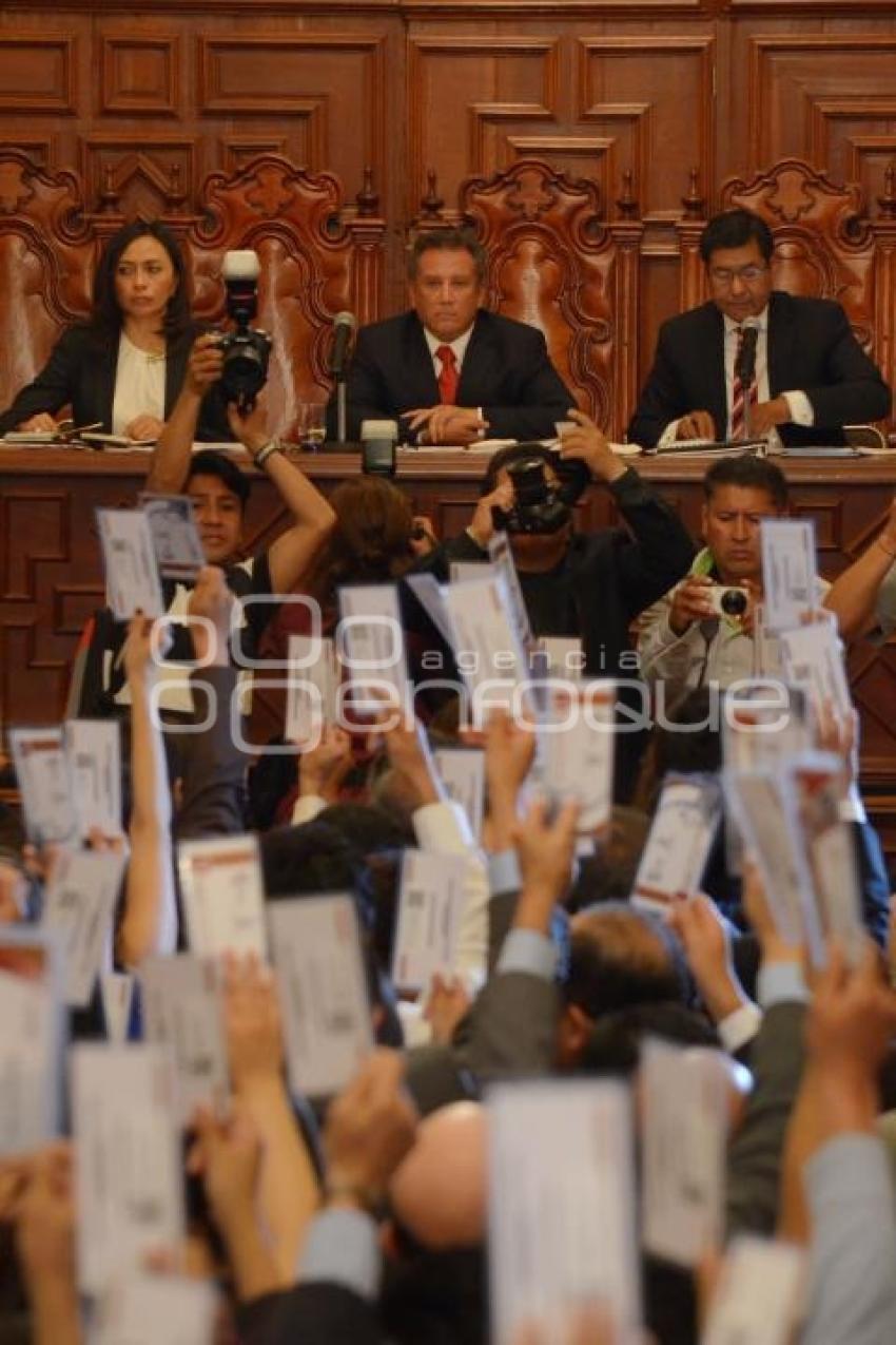 ENRIQUE AGÜERA DEJA LA RECTORÍA DE LA BUAP