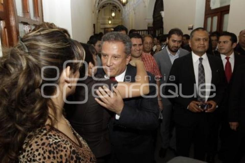 ENRIQUE AGÜERA DEJA LA RECTORÍA DE LA BUAP