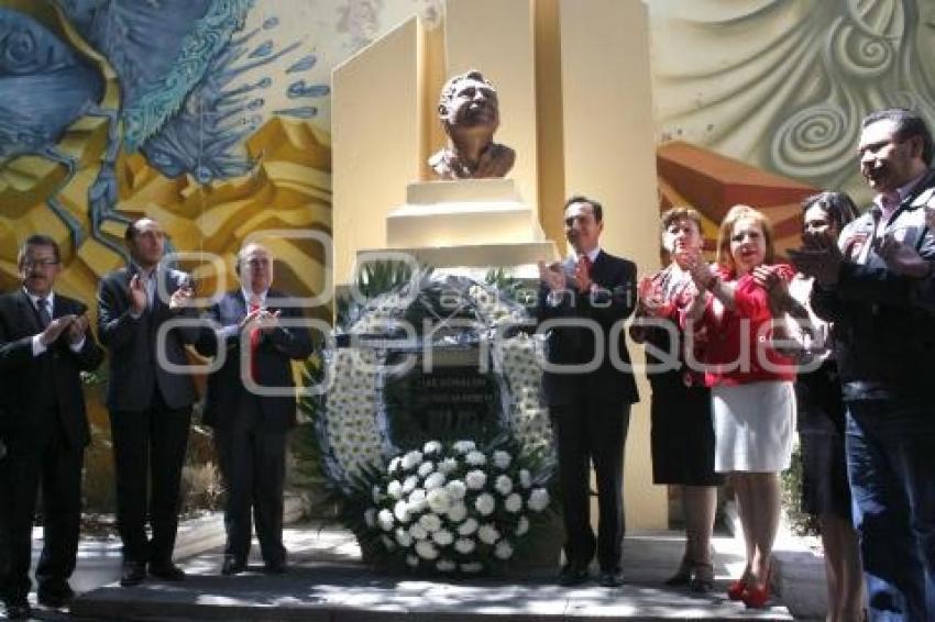 DEVELACIÓN BUSTO DE LUIS DONALDO COLOSIO