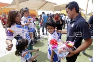 JUGADORES DEL PUEBLA VISITAN EL CRIT