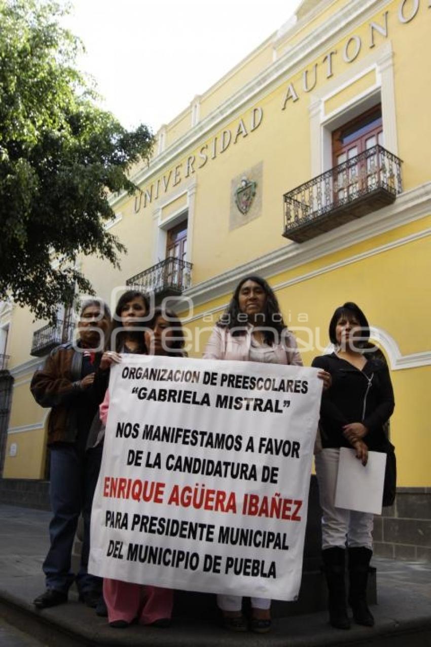 MAESTRAS DE PREESCOLAR A FAVOR DE ENRIQUE AGÜERA