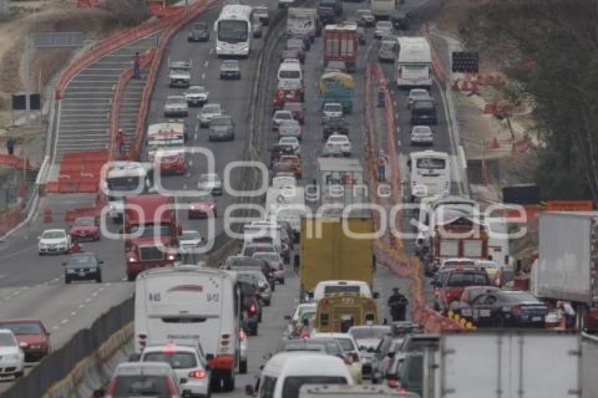 TRÁFICO EN AUTOPISTA MÉXICO PUEBLA