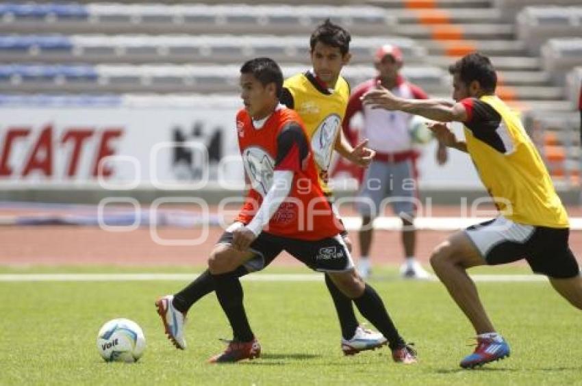 FUTBOL . ENTRENAMIENTO LOBOS