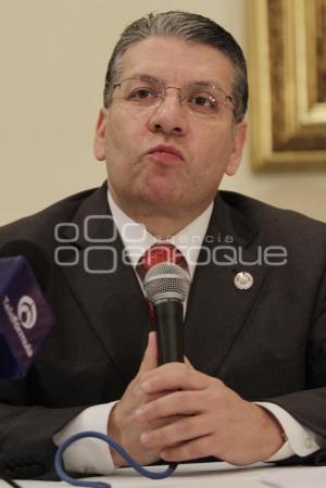 ENRIQUE DOGER ANUNCIA QUE NO VA A LA PRESIDENCIA MUNICIPAL