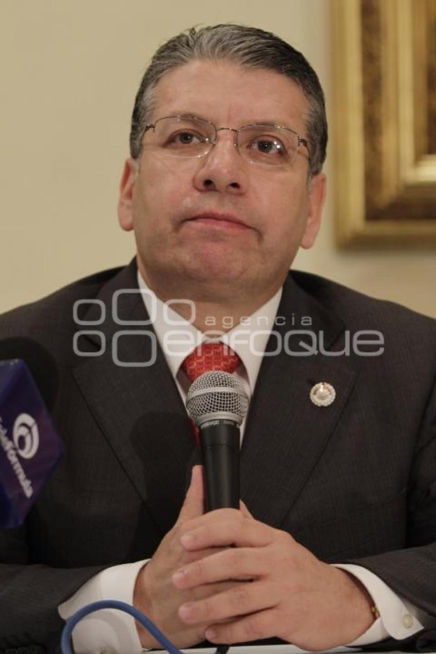 ENRIQUE DOGER ANUNCIA QUE NO VA A LA PRESIDENCIA MUNICIPAL