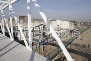 PUENTE PEATONAL INCONCLUSO METROBÚS