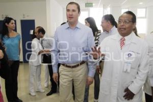 INAUGURA GOBERNADOR UNIDAD DE ESTABILIZACIÓN EN HOSPITAL