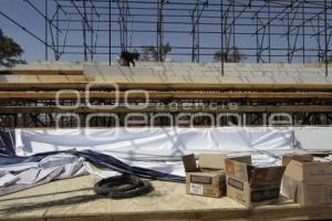 INICIA COLOCACIÓN DEL TEMPLETE PARA DESFILE