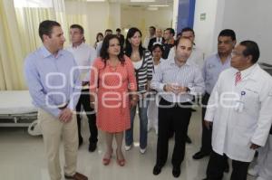INAUGURA GOBERNADOR UNIDAD DE ESTABILIZACIÓN EN HOSPITAL