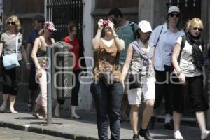 VIDA COTIDIANA. TURISTAS