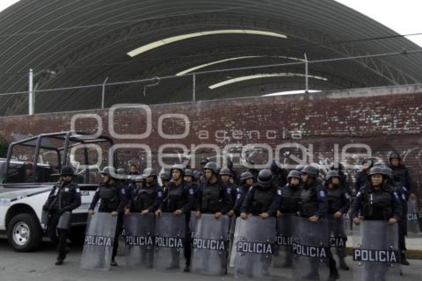 MANIFESTANTES SE RETIRAN DE LA AV XONACATEPEC
