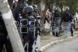 MANIFESTANTES SE RETIRAN DE LA AV XONACATEPEC