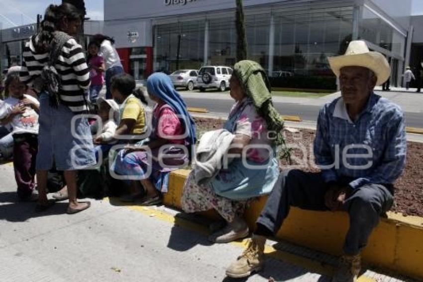 PLANTÓN EN EL PRI ESTATAL