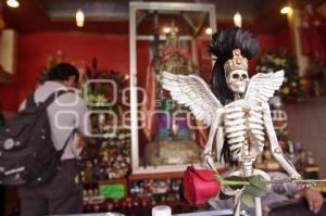 ANIVERSARIO ALTAR . SANTA MUERTE