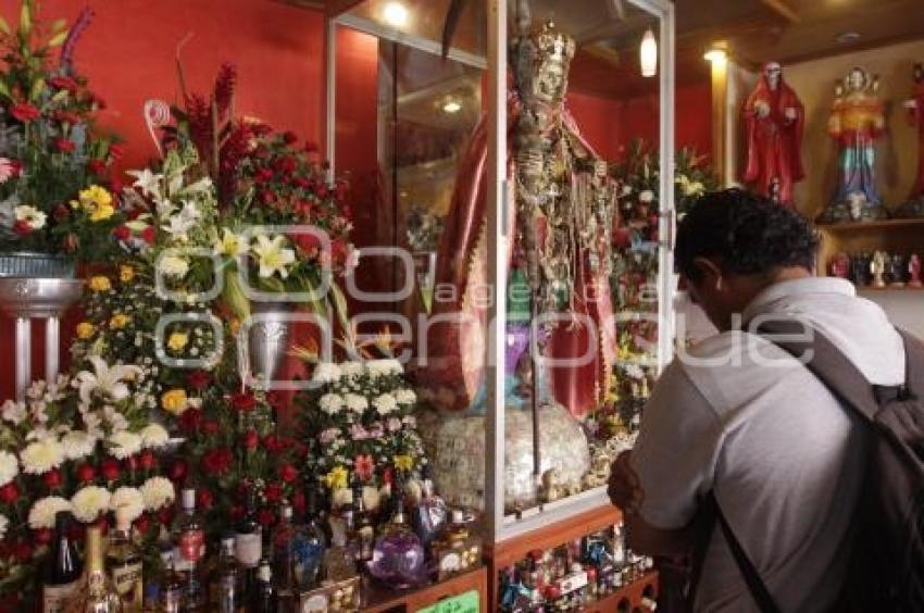 ANIVERSARIO ALTAR . SANTA MUERTE