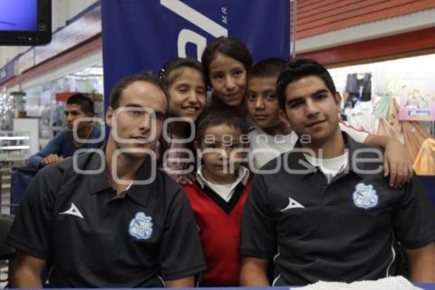 FIRMA DE AUTÓGRAFOS PUEBLA FC