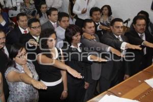 TOMAN PROTESTA DIPUTADOS SUPLENTES EN CONGRESO