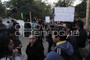 MANIFESTACIÓN EN EL CENHCH CONTRA LA RUEDA PANORÁMICA