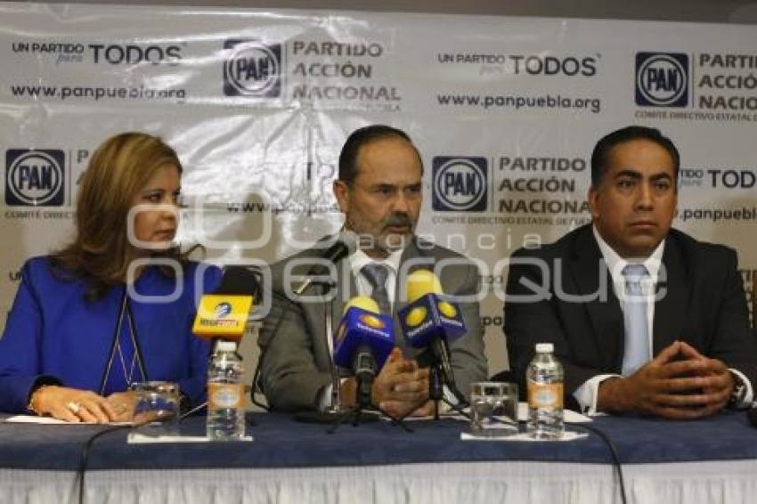 GUSTAVO MADERO PRESIDENTE NACIONAL PAN . REUNIÓN MUJERES