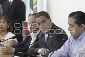 FIRMA CONVENIO . IEE Y AYTO