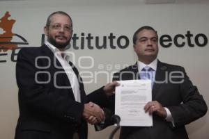 FIRMA CONVENIO . IEE Y AYTO