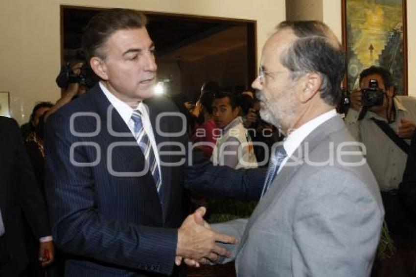 GUSTAVO MADERO PRESIDENTE NACIONAL PAN . REUNIÓN MUJERES