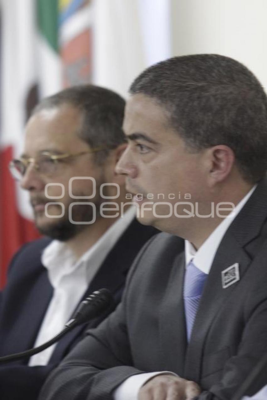 FIRMA CONVENIO . IEE Y AYTO