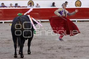 TORERO FERMIN SPINOLA . TOROS EN EL RELICARIO