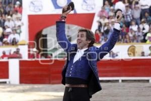 PABLO HERMOSO DE MENDOZA . TOROS EN EL RELICARIO