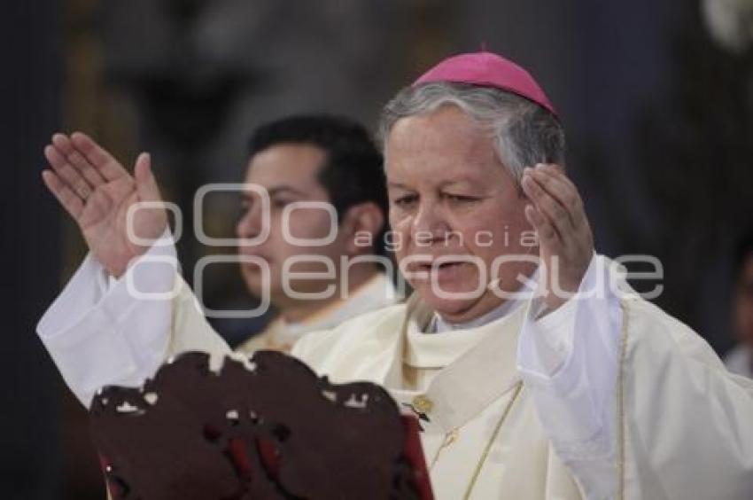 RELIGIÓN . MISA ARZOBISPO