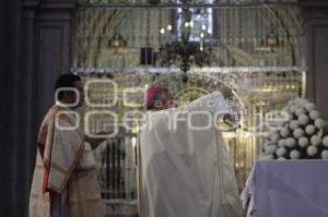 RELIGIÓN . MISA ARZOBISPO