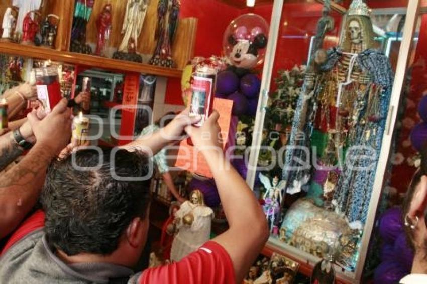 ANIVERSARIO ALTAR . SANTA MUERTE