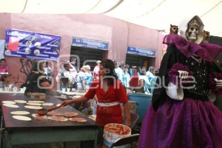 ANIVERSARIO ALTAR . SANTA MUERTE